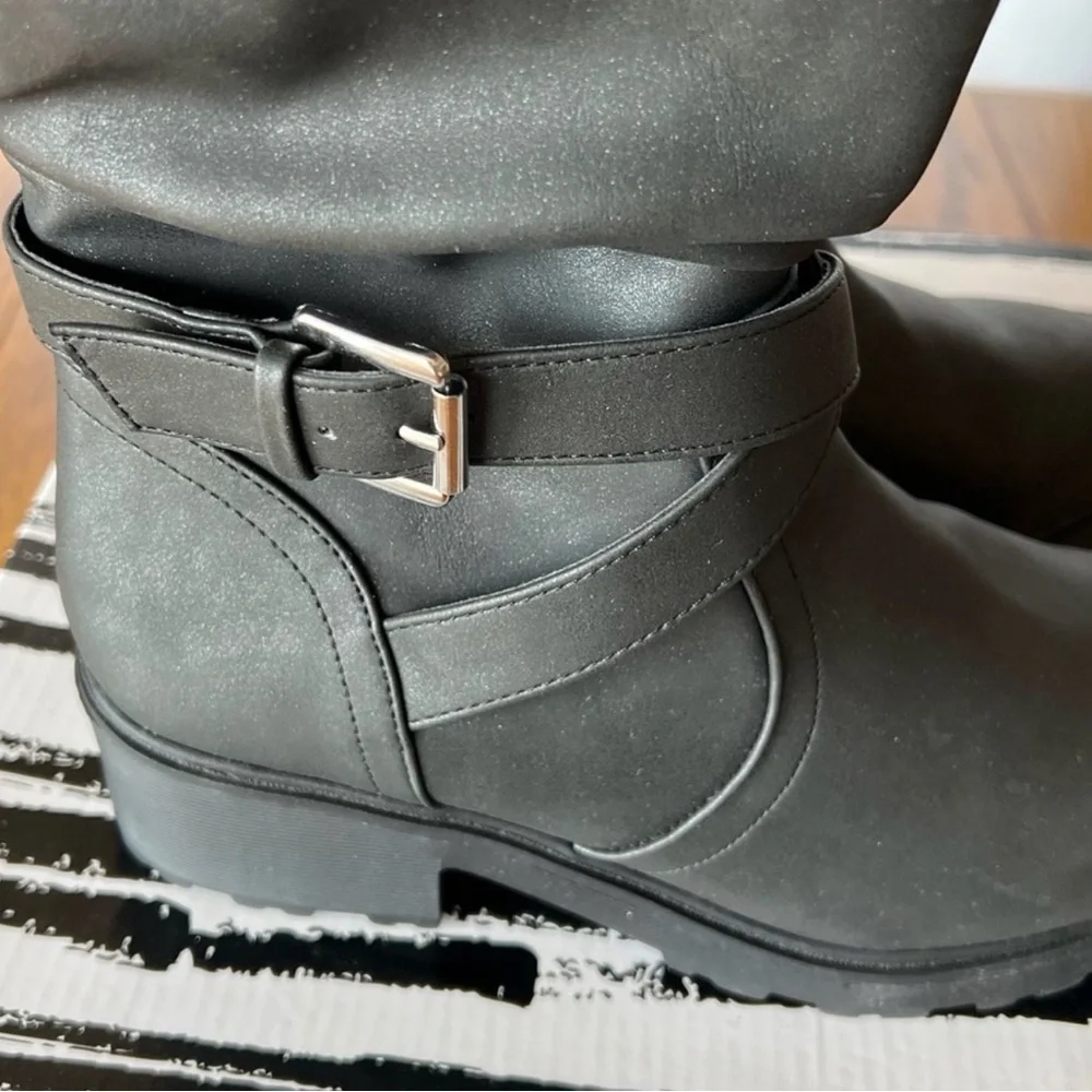 DV Dolce Vita Girls Nicky Buckle Accent Moto Western Fashion Black Boots 3‎ M